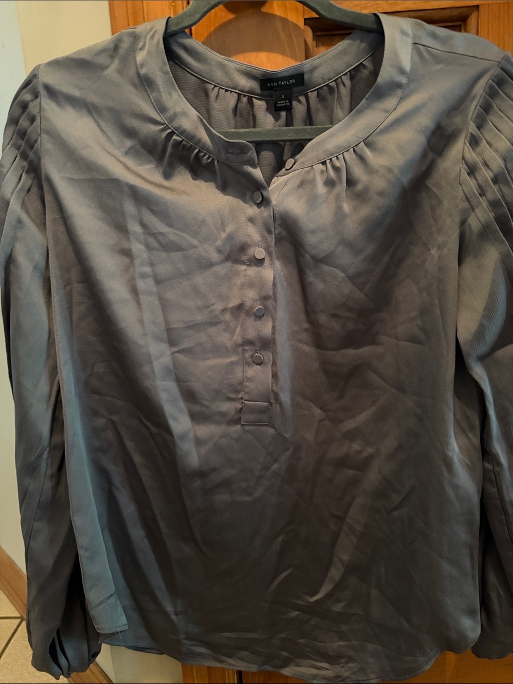 Ann Taylor Gray Button-Front Silk-Look Blouse
